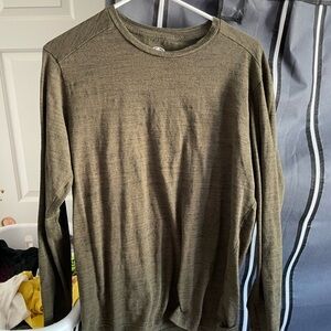 Athletic Works Green Long Sleeve Tee